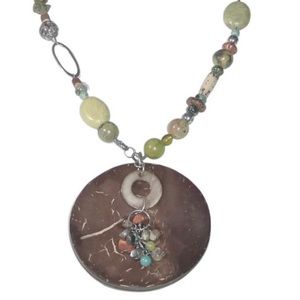 Silpada Green Leaf Stone Wood
Reversible Necklace